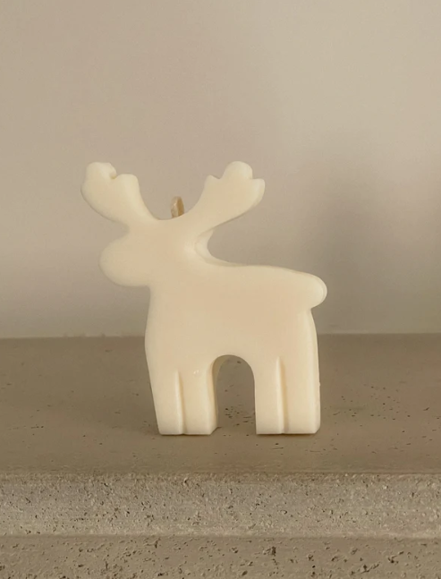 Velvety-Vanilla Reindeer candle - Lucent Aura